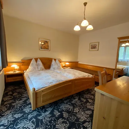 Penkhof ホームステイ *